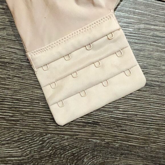 Torrid Curve Bra 50DD - Picture 4 of 5